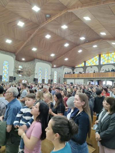 Terceira celebração do domingo reúne fiéis no Santuário de Nossa Senhora Aparecida